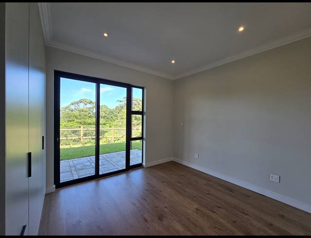 4 BEDROOM HOUSE FOR SALE IN NEW SALT ROCK CITY